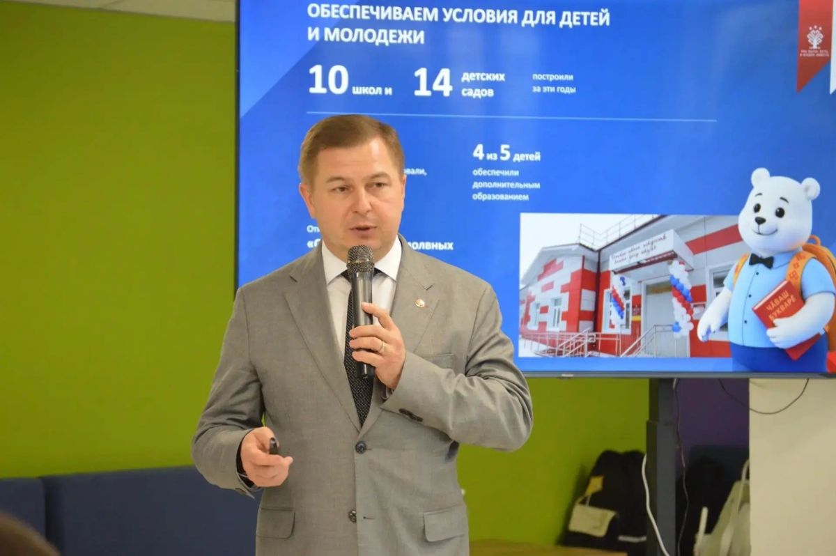 В Новочебоксарске состоялась стратегическая сессия «Мастерские будущего» В Новочебоксарске состоялась стратегическая сессия «Мастерские будущего»