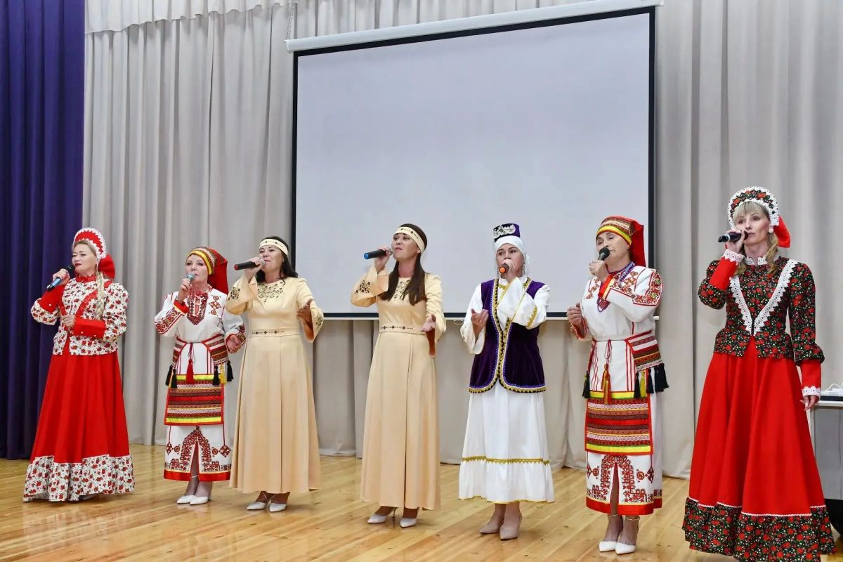 В деревне Кзыл-Камыш Батыревского округа после капитального ремонта открылся сельский клуб В деревне Кзыл-Камыш Батыревского округа после капитального ремонта открылся сельский клуб