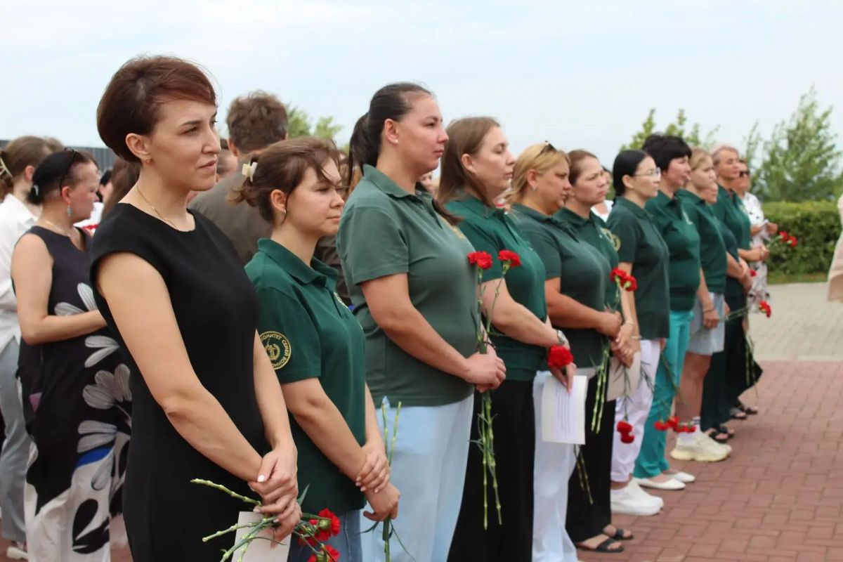 Чебоксары присоедились к всероссийской памятной акции «Ангелы Донбасса», приуроченная ко Дню памяти детей - жертв войны в Донбассе Чебоксары присоедились к всероссийской памятной акции «Ангелы Донбасса», приуроченная ко Дню памяти детей - жертв войны в Донбассе