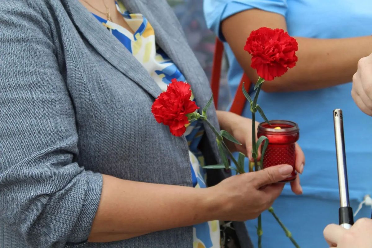 Чебоксары присоедились к всероссийской памятной акции «Ангелы Донбасса», приуроченная ко Дню памяти детей - жертв войны в Донбассе Чебоксары присоедились к всероссийской памятной акции «Ангелы Донбасса», приуроченная ко Дню памяти детей - жертв войны в Донбассе