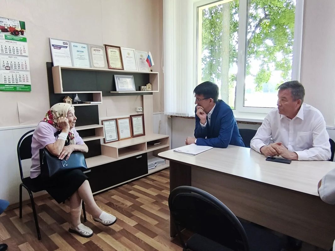 «Открытый разговор» в Урмарском округе: чистая вода, аварийное жилье и планы до 2030 года «Открытый разговор» в Урмарском округе: чистая вода, аварийное жилье и планы до 2030 года