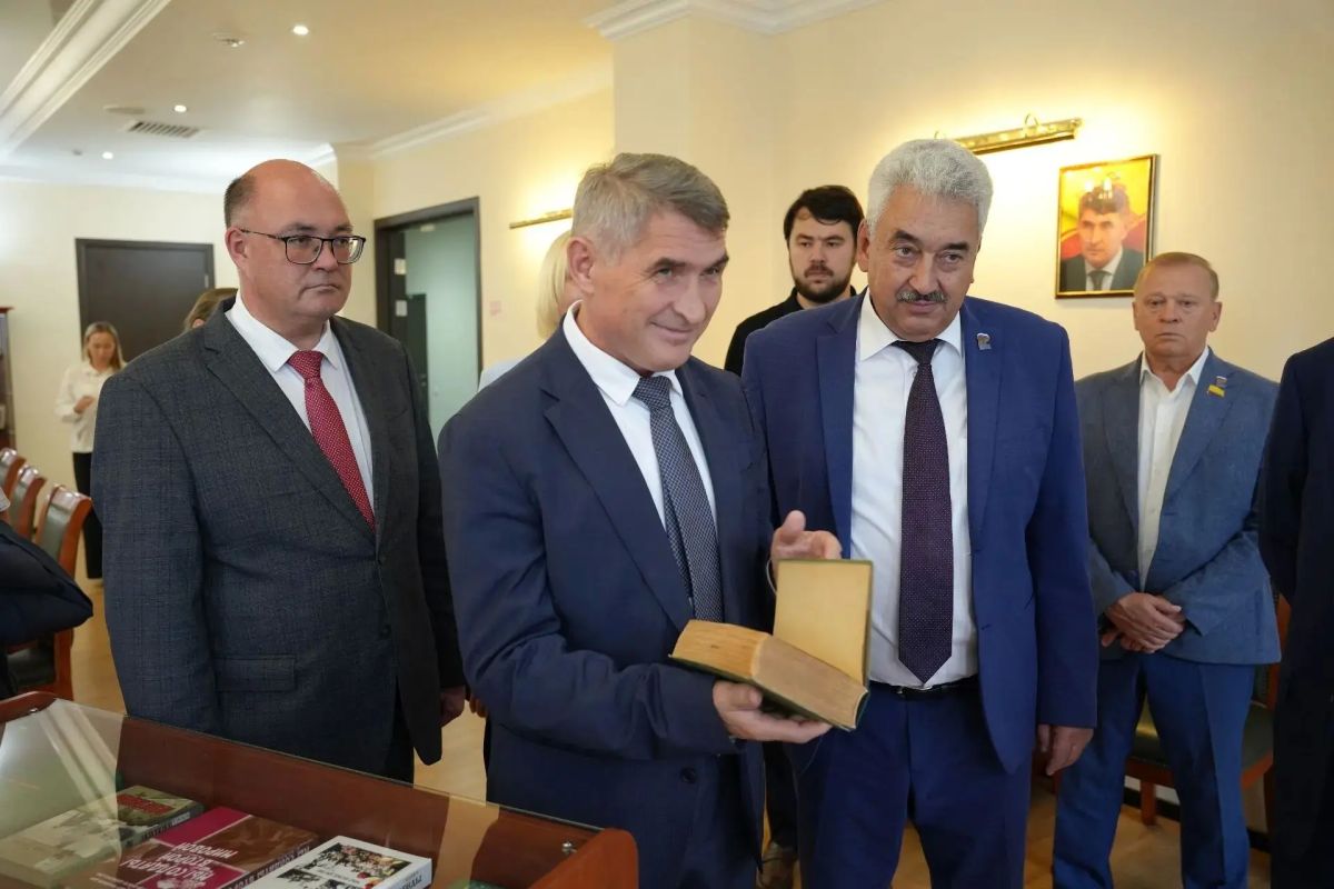 Леонид Черкесов: В день 100летия со дня рождения Ильи Павловича Прокопьева в республике прошла масштабная научнопрактическая конференция, посвящённая его жизни и многогранной деятельности Леонид Черкесов: В день 100летия со дня рождения Ильи Павловича Прокопьева в республике прошла масштабная научнопрактическая конференция, посвящённая его жизни и многогранной деятельности
