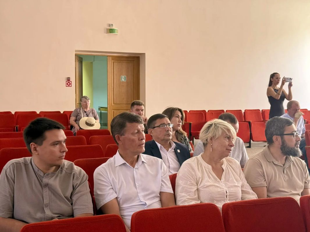Вопросы благоустройства города обсудили на встрече с руководителями управляющих компаний Вопросы благоустройства города обсудили на встрече с руководителями управляющих компаний