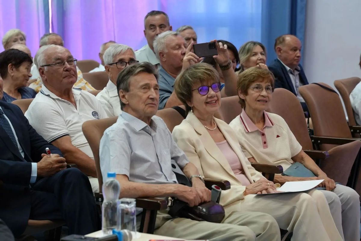 Леонид Черкесов: В день 100летия со дня рождения Ильи Павловича Прокопьева в республике прошла масштабная научнопрактическая конференция, посвящённая его жизни и многогранной деятельности Леонид Черкесов: В день 100летия со дня рождения Ильи Павловича Прокопьева в республике прошла масштабная научнопрактическая конференция, посвящённая его жизни и многогранной деятельности
