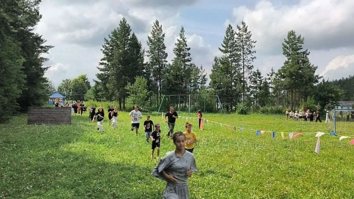 От директора до новичка: в лагере "Романтика" прошёл легкоатлетический забег От директора до новичка: в лагере "Романтика" прошёл легкоатлетический забег