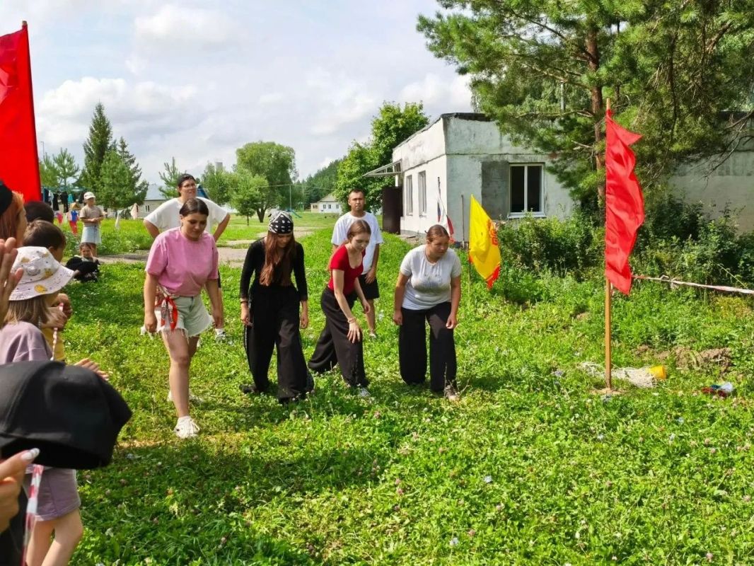 От директора до новичка: в лагере "Романтика" прошёл легкоатлетический забег От директора до новичка: в лагере "Романтика" прошёл легкоатлетический забег