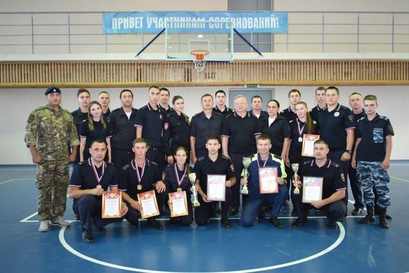 Лично-командный чемпионат по служебно-прикладному спорту прошел в МВД по Чувашии Лично-командный чемпионат по служебно-прикладному спорту прошел в МВД по Чувашии