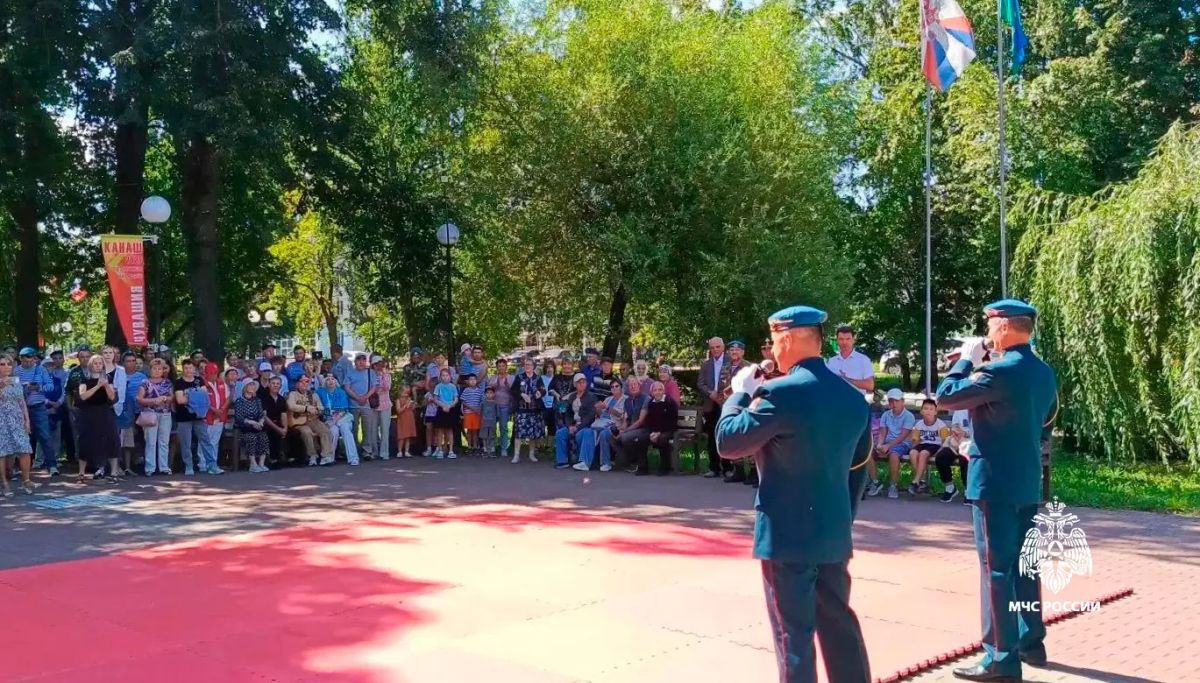 В Канаше прошел праздник в честь Дня ВДВ В Канаше прошел праздник в честь Дня ВДВ