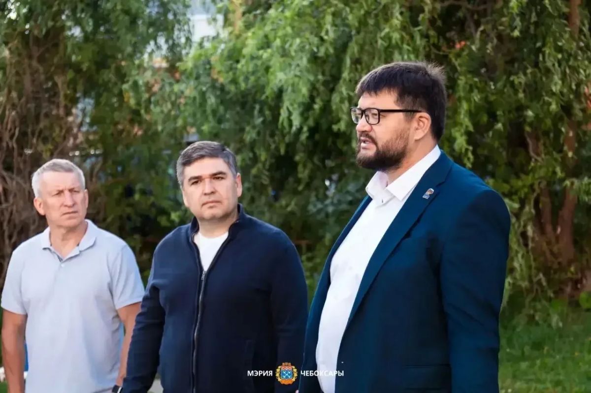 Станислав Трофимов: Итоги утреннего объезда. Сегодня провели обход территорий вместе с командой, депутатами фракции «Единая Россия» и представителями профильных подразделений и городских служб Станислав Трофимов: Итоги утреннего объезда. Сегодня провели обход территорий вместе с командой, депутатами фракции «Единая Россия» и представителями профильных подразделений и городских служб
