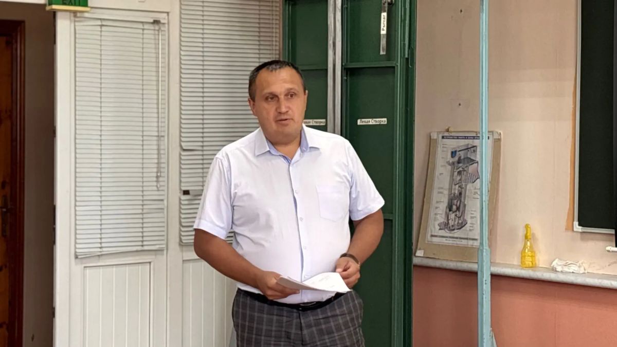 Рабочие встречи с трудовыми коллективами: диалог о развитии города Рабочие встречи с трудовыми коллективами: диалог о развитии города