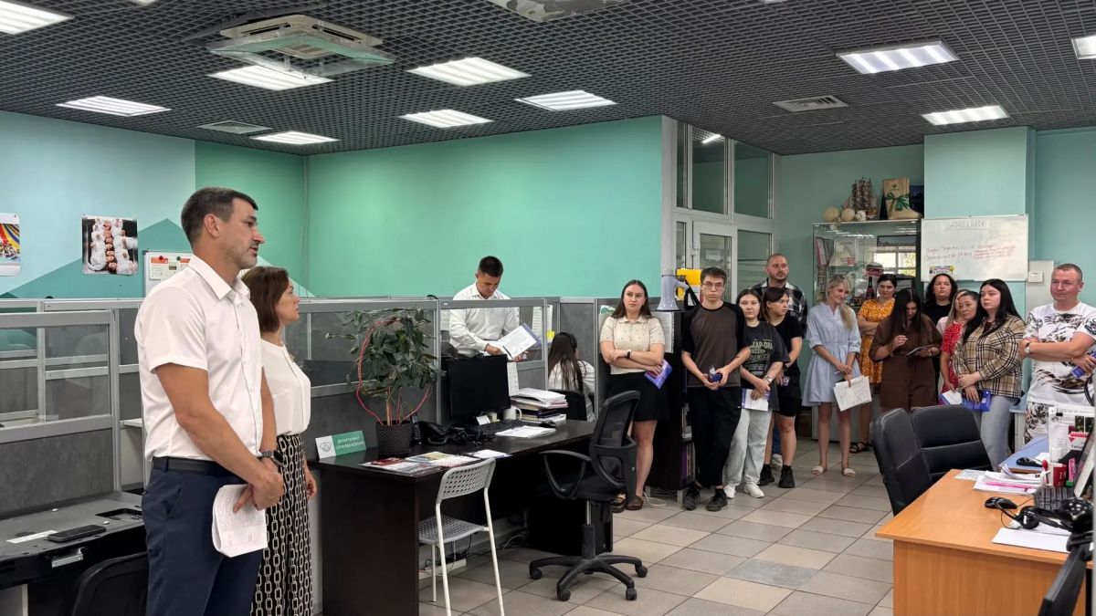 Рабочие встречи с трудовыми коллективами: диалог о развитии города Рабочие встречи с трудовыми коллективами: диалог о развитии города