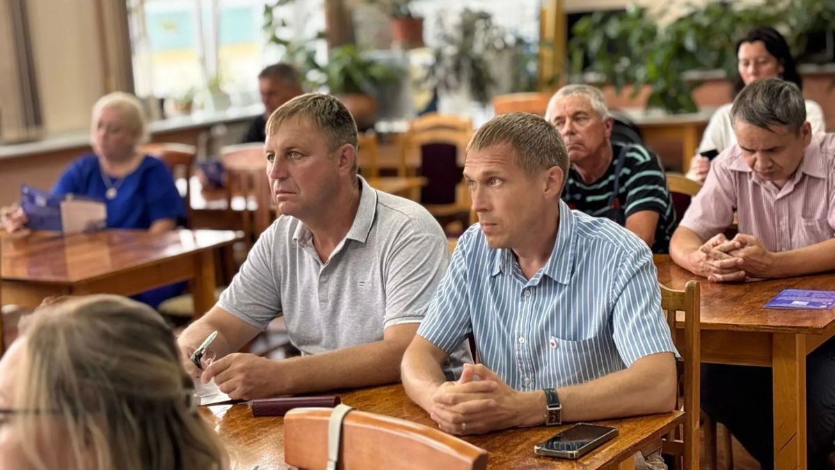 Рабочие встречи с трудовыми коллективами: диалог о развитии города Рабочие встречи с трудовыми коллективами: диалог о развитии города