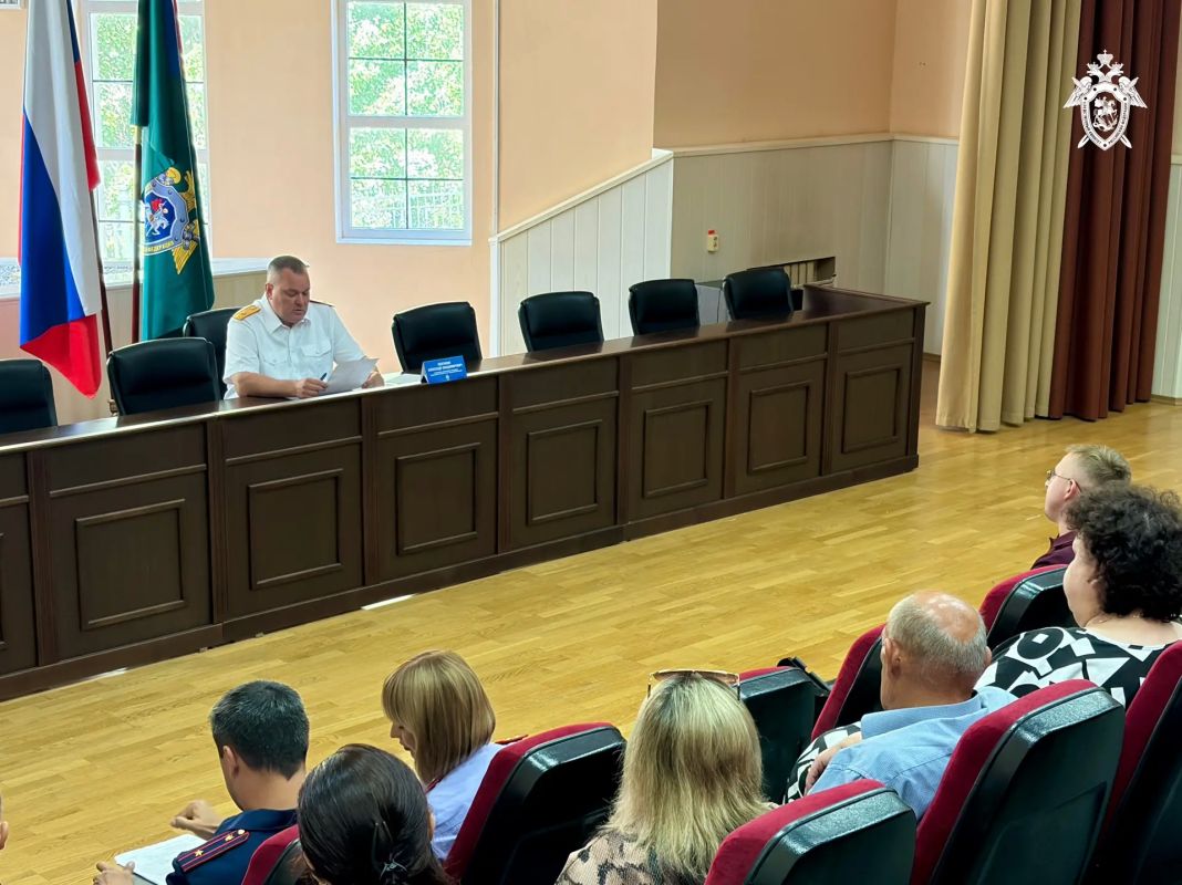 Руководитель следственного управления СК России по Чувашской Республике провёл личный приём граждан по вопросам расселения из аварийного жилья Руководитель следственного управления СК России по Чувашской Республике провёл личный приём граждан по вопросам расселения из аварийного жилья