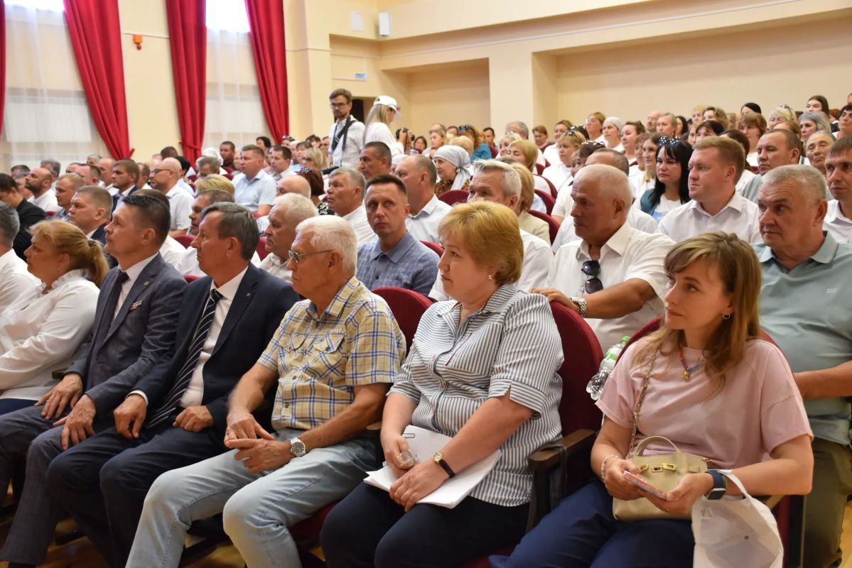 Сегодня прошло выездное заседание коллегии Министерства физической культуры и спорта Чувашской Республики, на котором обсудили организацию спортивно-массовой и физкультурной работы в муниципальных округах Чувашской Республики Сегодня прошло выездное заседание коллегии Министерства физической культуры и спорта Чувашской Республики, на котором обсудили организацию спортивно-массовой и физкультурной работы в муниципальных округах Чувашской Республики