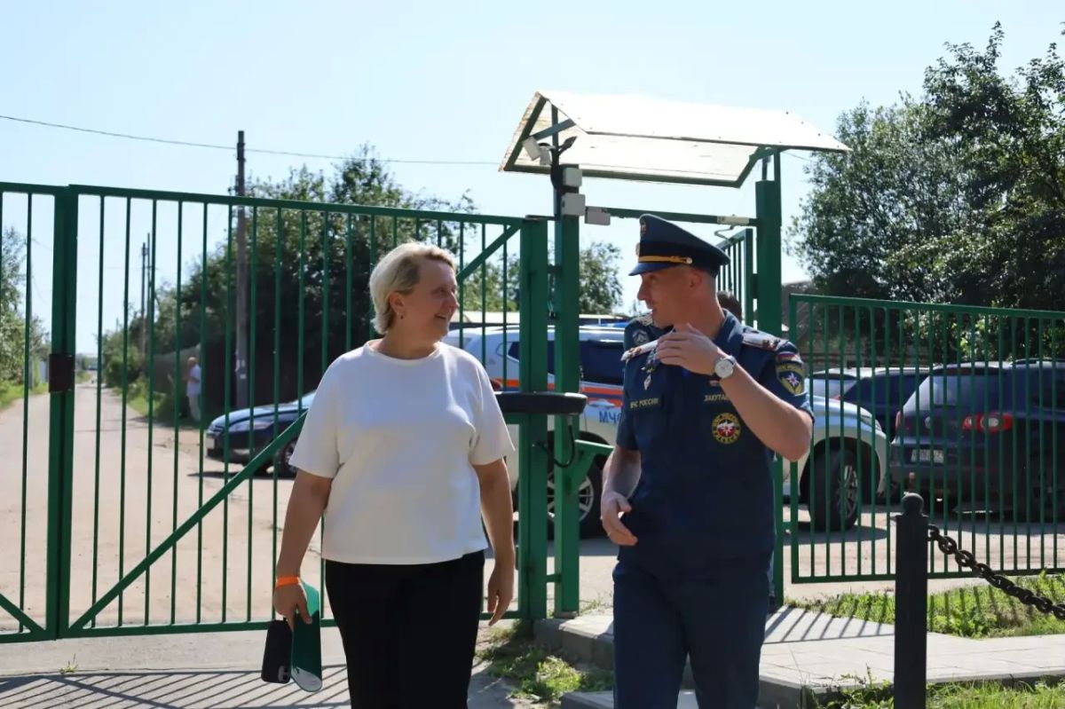 Дети – в безопасности. На базе детского оздоровительного образовательного центра «Бригантина» в Чебоксарах состоялась выездная рабочая встреча временно исполняющего обязанности начальника Главного управления МЧС России по... Дети – в безопасности. На базе детского оздоровительного образовательного центра «Бригантина» в Чебоксарах состоялась выездная рабочая встреча временно исполняющего обязанности начальника Главного управления МЧС России по...