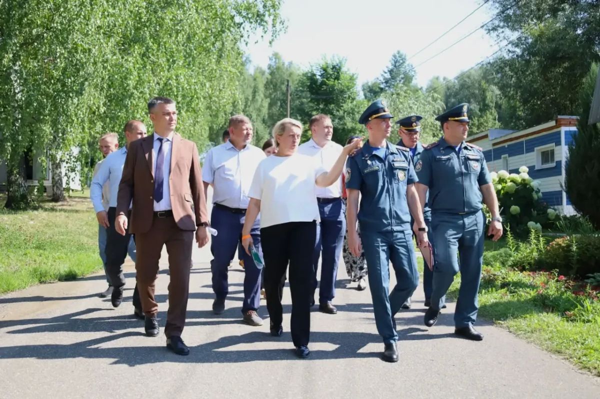 Дети – в безопасности. На базе детского оздоровительного образовательного центра «Бригантина» в Чебоксарах состоялась выездная рабочая встреча временно исполняющего обязанности начальника Главного управления МЧС России по...