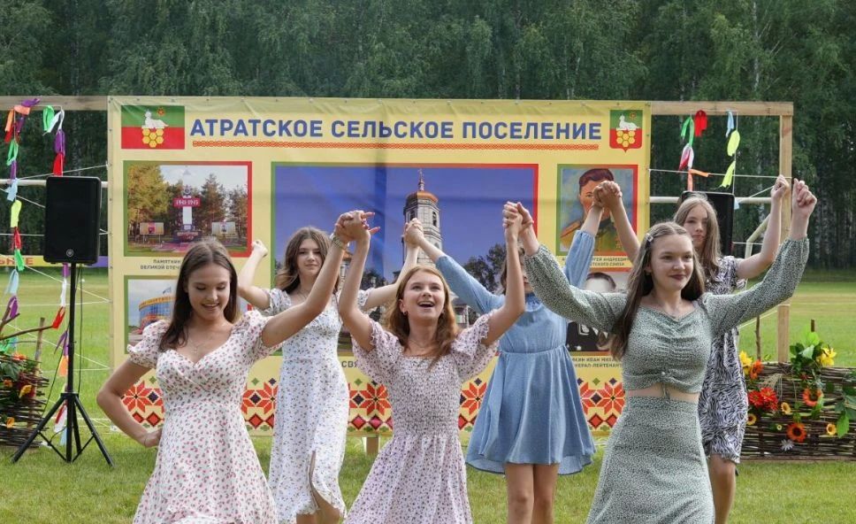 Леонид Черкесов: Село Атрать Алатырского округа отменило своё 402 года! Леонид Черкесов: Село Атрать Алатырского округа отменило своё 402 года!