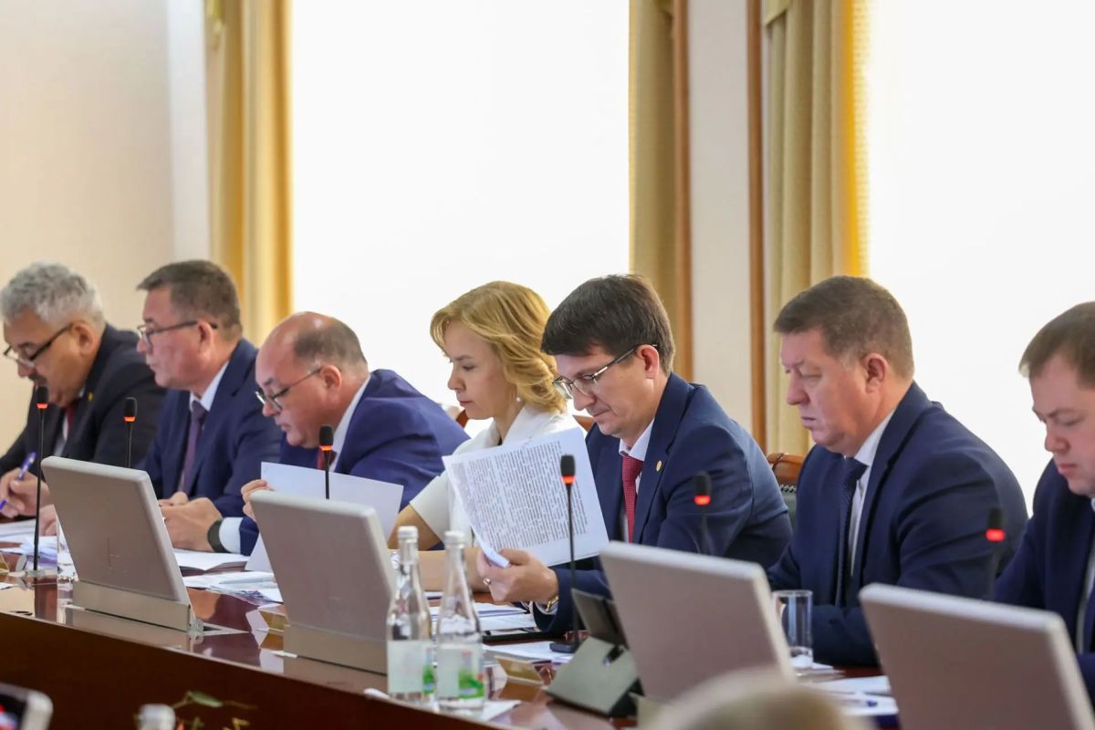 Бюджет, стройка в «цифре», развитие молодёжи и онлайн-доступ к господдержке: изменения в законодательстве приняты по итогам заседания Кабинета Министров Чувашии Бюджет, стройка в «цифре», развитие молодёжи и онлайн-доступ к господдержке: изменения в законодательстве приняты по итогам заседания Кабинета Министров Чувашии