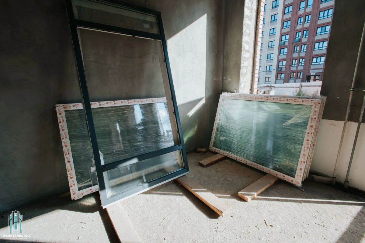 Премьер-министр Сергей Артамонов вместе с главой Чебоксар Станиславом Трофимовым и депутатом Госсовета (фракция «Единая Россия») Сергеем Мельниковым оценил ход строительства социальных объектов микрорайона «Новый город» Премьер-министр Сергей Артамонов вместе с главой Чебоксар Станиславом Трофимовым и депутатом Госсовета (фракция «Единая Россия») Сергеем Мельниковым оценил ход строительства социальных объектов микрорайона «Новый город»