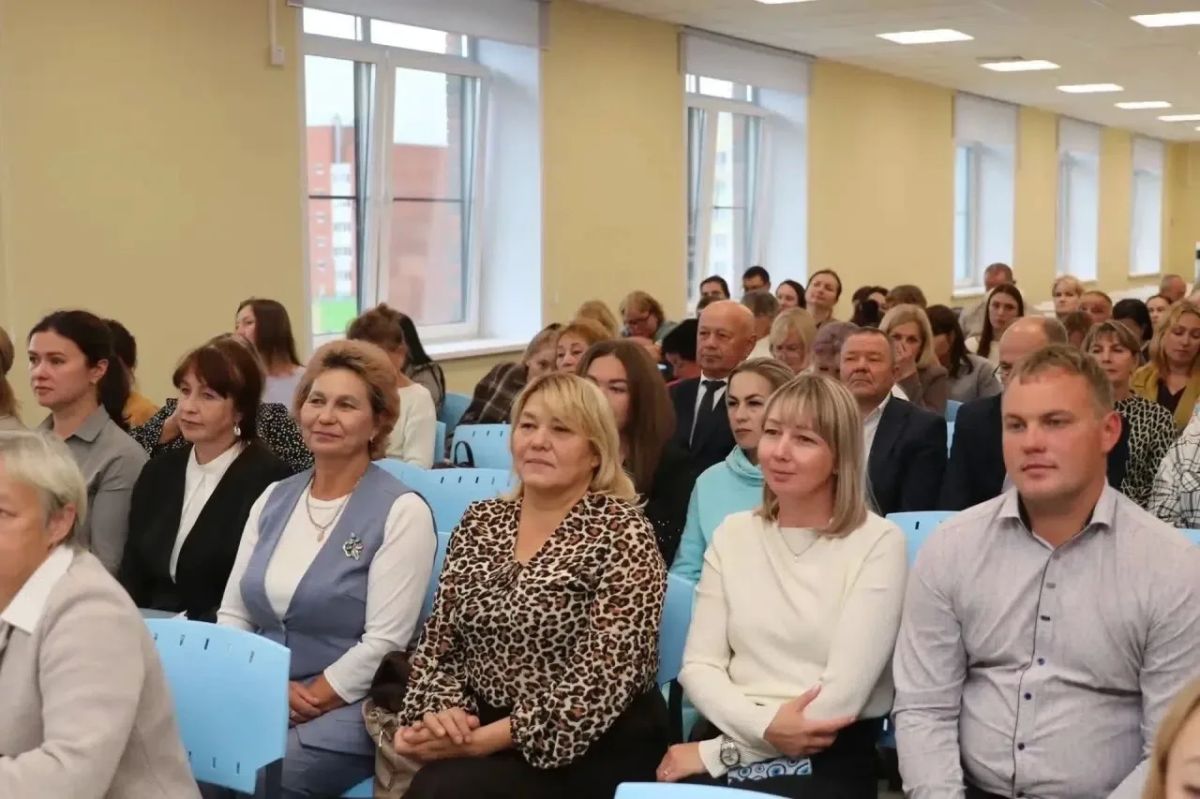 Дмитрий Захаров:. Вместе с командой правительства Чувашии в рамках проекта «Открытый разговор» работали в Чебоксарском округе Дмитрий Захаров:. Вместе с командой правительства Чувашии в рамках проекта «Открытый разговор» работали в Чебоксарском округе