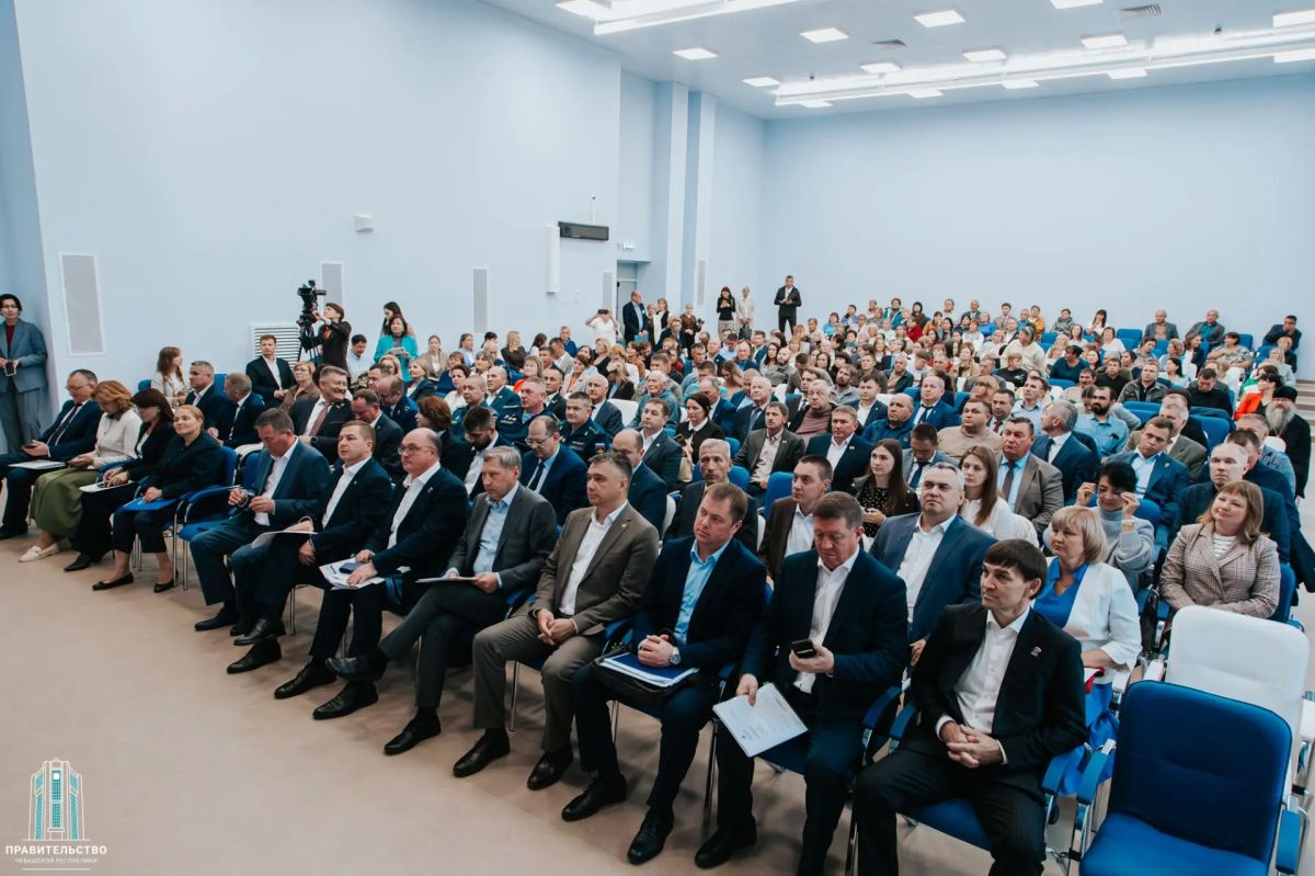 Чебоксарский округ стал десятым по счёту, куда приехало Правительство Чувашии с проектом «Открытый разговор» Чебоксарский округ стал десятым по счёту, куда приехало Правительство Чувашии с проектом «Открытый разговор»