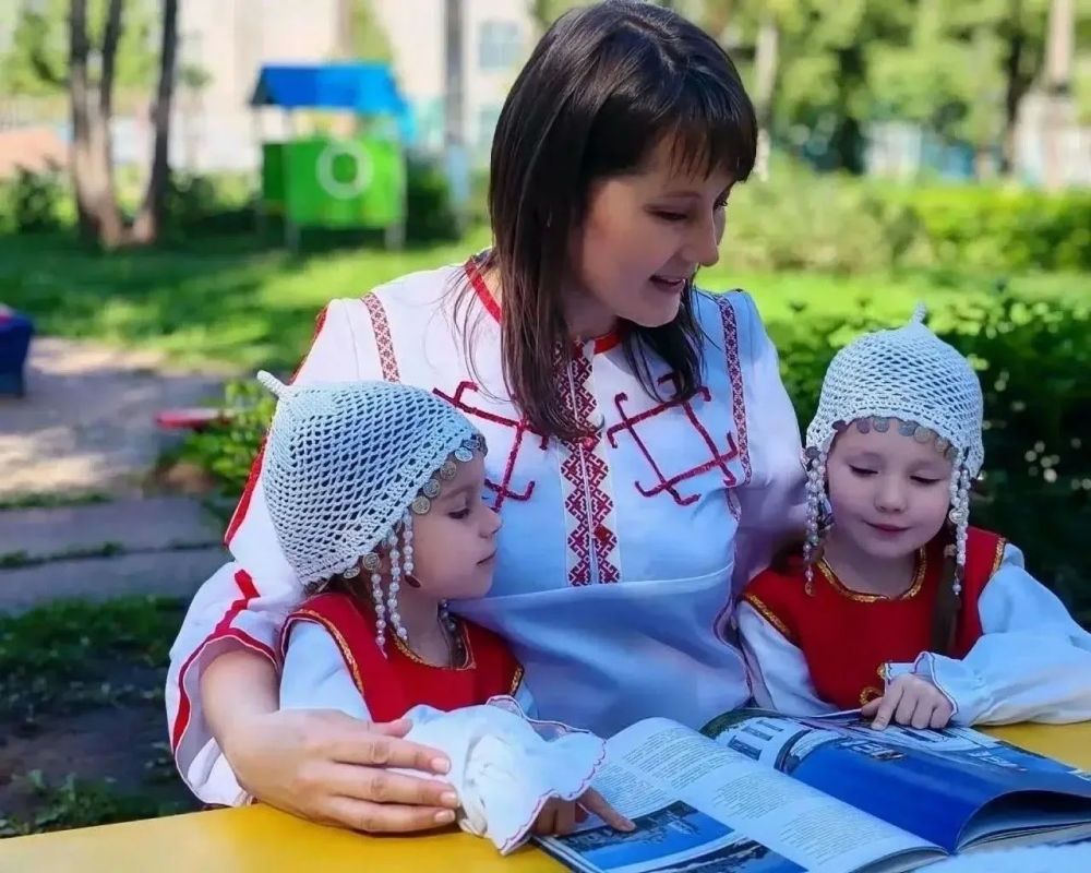 В честь Дня города в детских садах столицы Чувашии прошли познавательные часы под названием «Мой любимый город: вчера, сегодня, завтра» В честь Дня города в детских садах столицы Чувашии прошли познавательные часы под названием «Мой любимый город: вчера, сегодня, завтра»