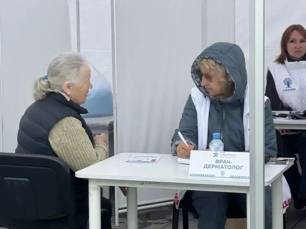 Меддесант остановился на Красной площади: проверьте здоровье бесплатно до 17:00 Меддесант остановился на Красной площади: проверьте здоровье бесплатно до 17:00