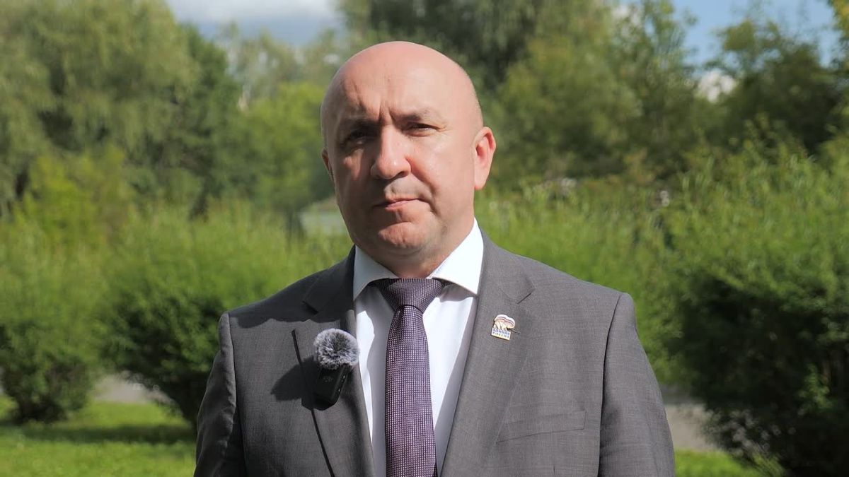 О любимом городе сердца, малой Родине рассказал депутат Госсовета Чувашии Николай Николаев