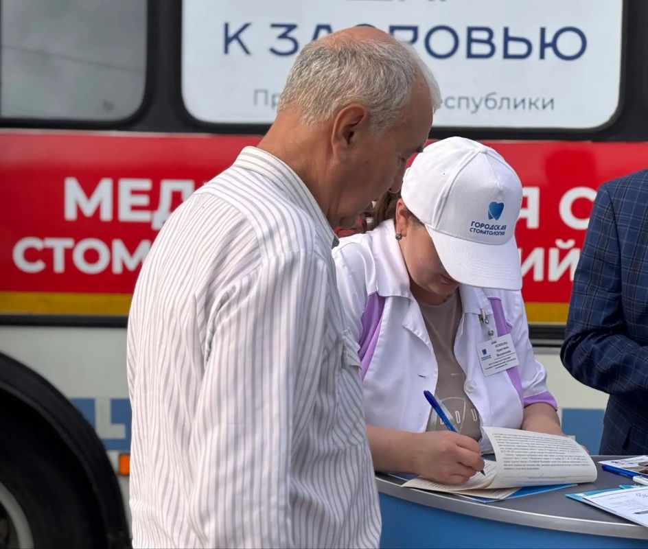 Здоровье рядом с домом!. Соседи мкр «Садовый», отличная новость! Прямо сейчас в вашем микрорайоне работает мобильный медицинский пункт в рамках проекта Главы Чувашии Олега Николаева «Шаг к здоровью» Здоровье рядом с домом!. Соседи мкр «Садовый», отличная новость! Прямо сейчас в вашем микрорайоне работает мобильный медицинский пункт в рамках проекта Главы Чувашии Олега Николаева «Шаг к здоровью»