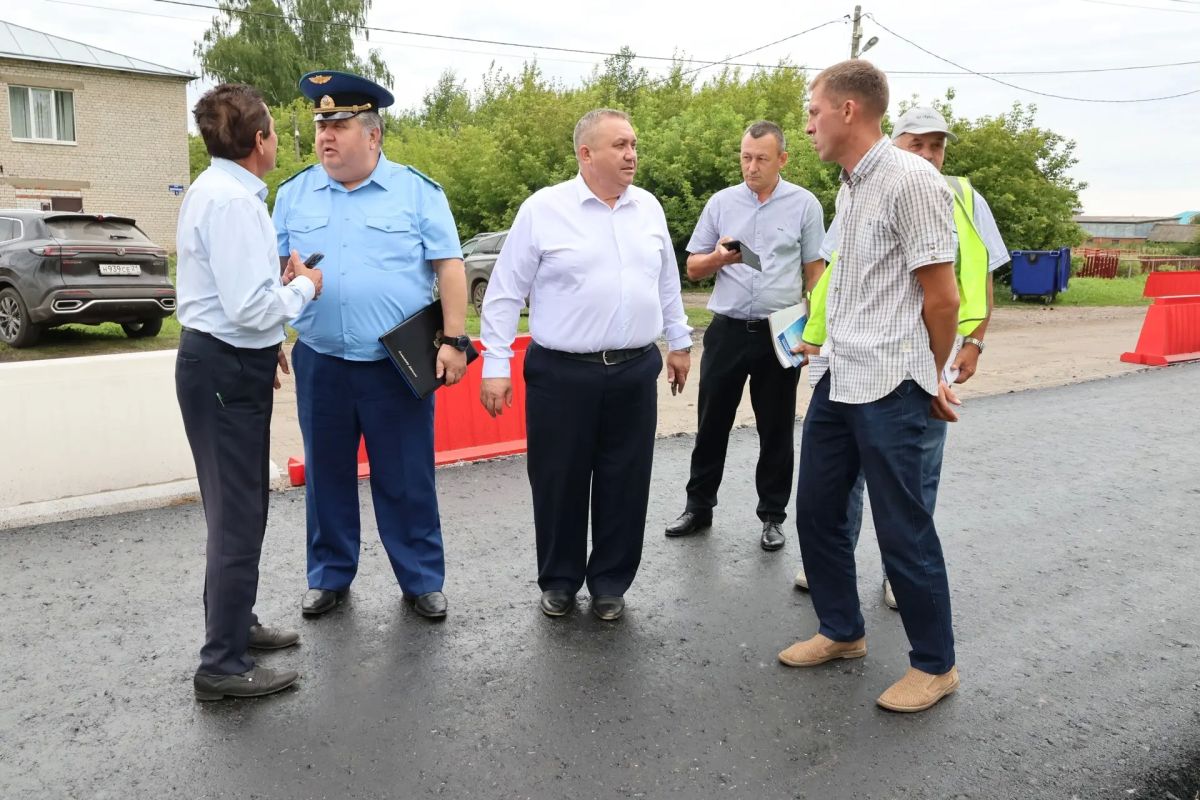 Прокуратура Комсомольского района держит на контроле ремонт трассы «Цивильск — Ульяновск — Новые Высли» Прокуратура Комсомольского района держит на контроле ремонт трассы «Цивильск — Ульяновск — Новые Высли»