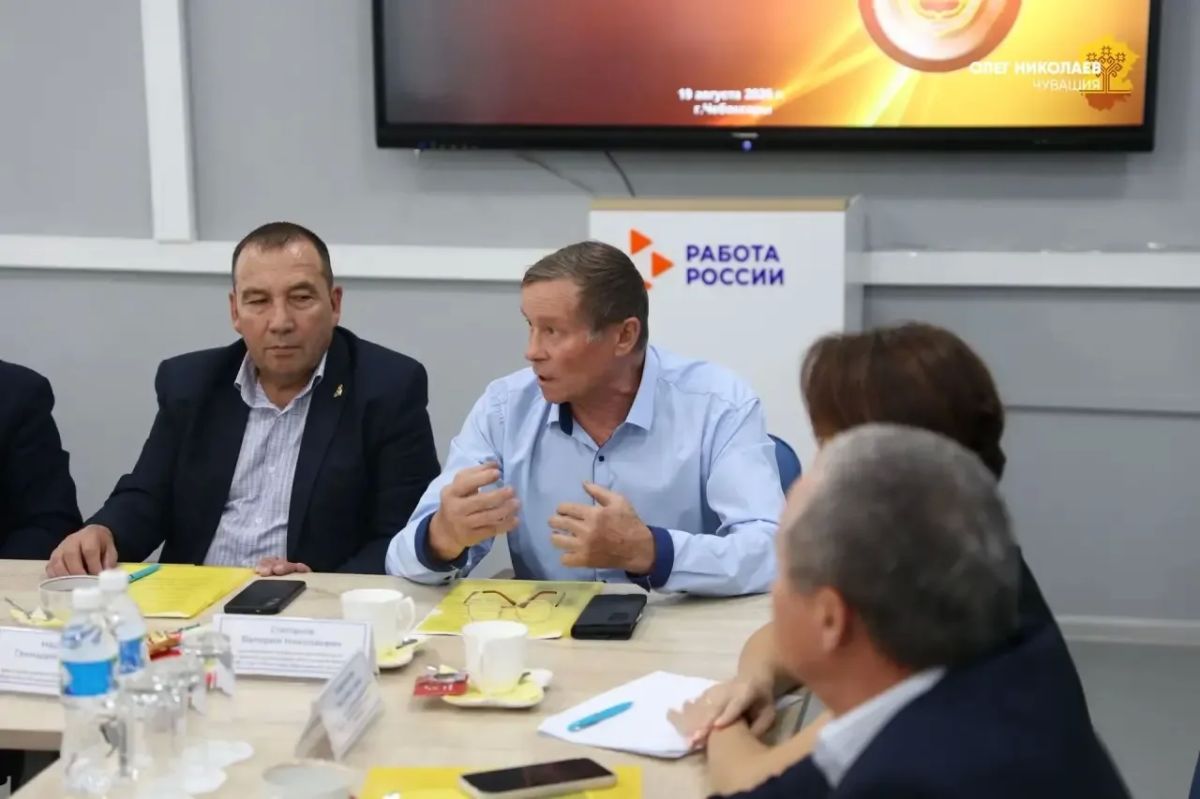 Олег Николаев: Встретился с представителями ветеранских организаций республики Олег Николаев: Встретился с представителями ветеранских организаций республики