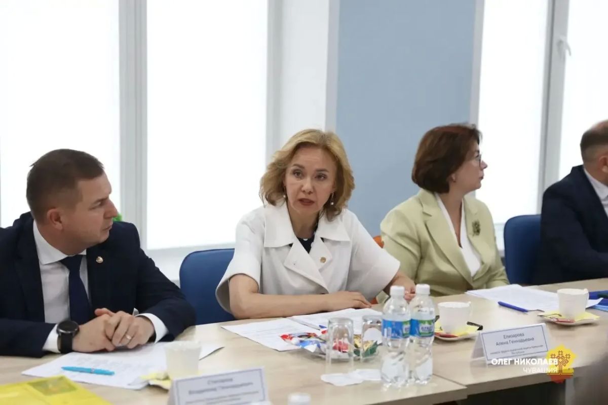 Олег Николаев: Встретился с представителями ветеранских организаций республики Олег Николаев: Встретился с представителями ветеранских организаций республики