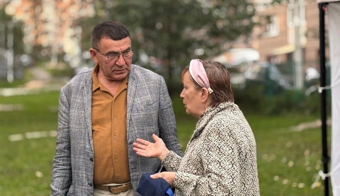 Выездной приём граждан в Ленинском районе: открытый диалог для решения актуальных вопросов Выездной приём граждан в Ленинском районе: открытый диалог для решения актуальных вопросов