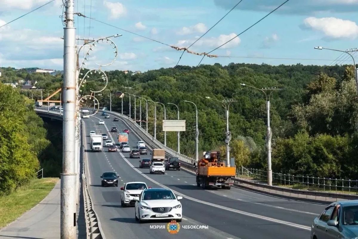 В Чебоксарах продолжается ремонт трёх мостов В Чебоксарах продолжается ремонт трёх мостов
