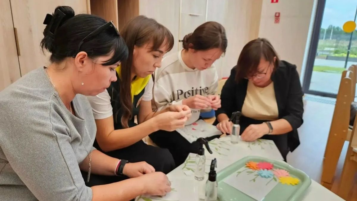 В Чебоксарах завершился финальный день фестиваля для воспитателей дошкольных учреждений, который прошёл на базе детских садов № 76/2, 162 и 166 в рамках августовской конференции педагогов В Чебоксарах завершился финальный день фестиваля для воспитателей дошкольных учреждений, который прошёл на базе детских садов № 76/2, 162 и 166 в рамках августовской конференции педагогов