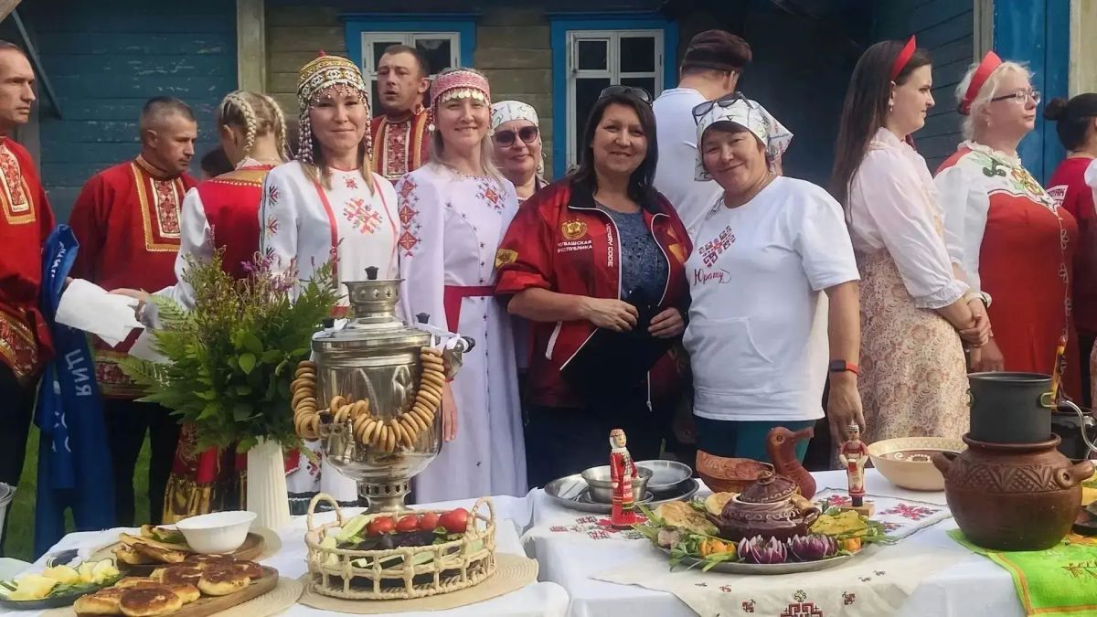 Сборная Чувашии блеснула на Всероссийском туристском слёте работников образования Сборная Чувашии блеснула на Всероссийском туристском слёте работников образования