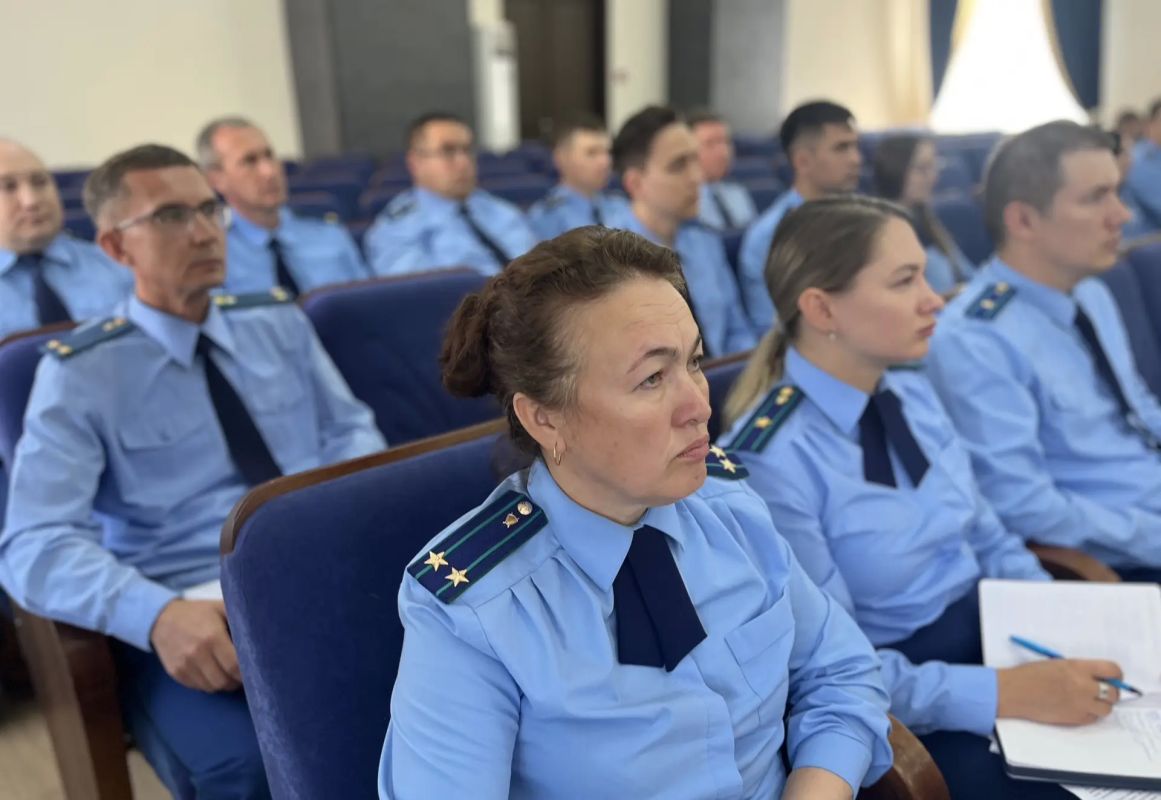 В прокуратуре Чувашии под председательством прокурора республики Эдуарда Гиматова состоялось расширенное заседание коллегии, посвящённое состоянию законности в сфере организации капитального ремонта многоквартирных домов В прокуратуре Чувашии под председательством прокурора республики Эдуарда Гиматова состоялось расширенное заседание коллегии, посвящённое состоянию законности в сфере организации капитального ремонта многоквартирных домов