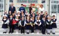 Сотрудники прокуратур городов и районов Чувашии, а также руководство прокуратуры республики приняли участие в торжественных линейках в образовательных организациях, посвященных Дню знаний и встретились со школьниками