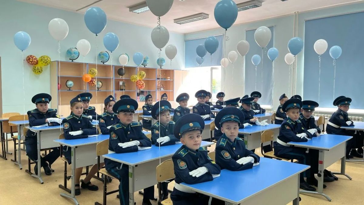 1 сентября в Чувашском кадетском корпусе состоялось тематическое занятие, посвященное Дню знаний 1 сентября в Чувашском кадетском корпусе состоялось тематическое занятие, посвященное Дню знаний