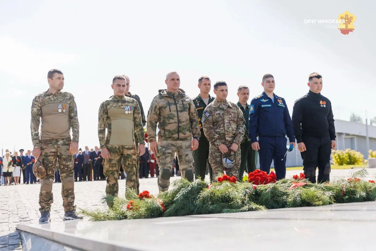 В Козловском округе почтили память строителей оборонительных рубежей В Козловском округе почтили память строителей оборонительных рубежей