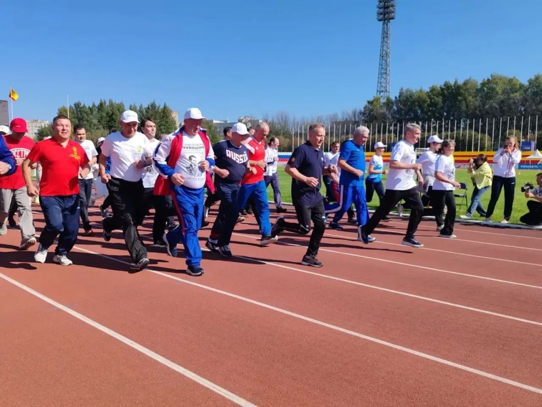 В столице Чувашии на стадионе «Олимпийский» вновь собрались любители спорта, чтобы стать частью знакового события — 88-й республиканской легкоатлетической эстафеты на призы газеты «Советская Чувашия» В столице Чувашии на стадионе «Олимпийский» вновь собрались любители спорта, чтобы стать частью знакового события — 88-й республиканской легкоатлетической эстафеты на призы газеты «Советская Чувашия»