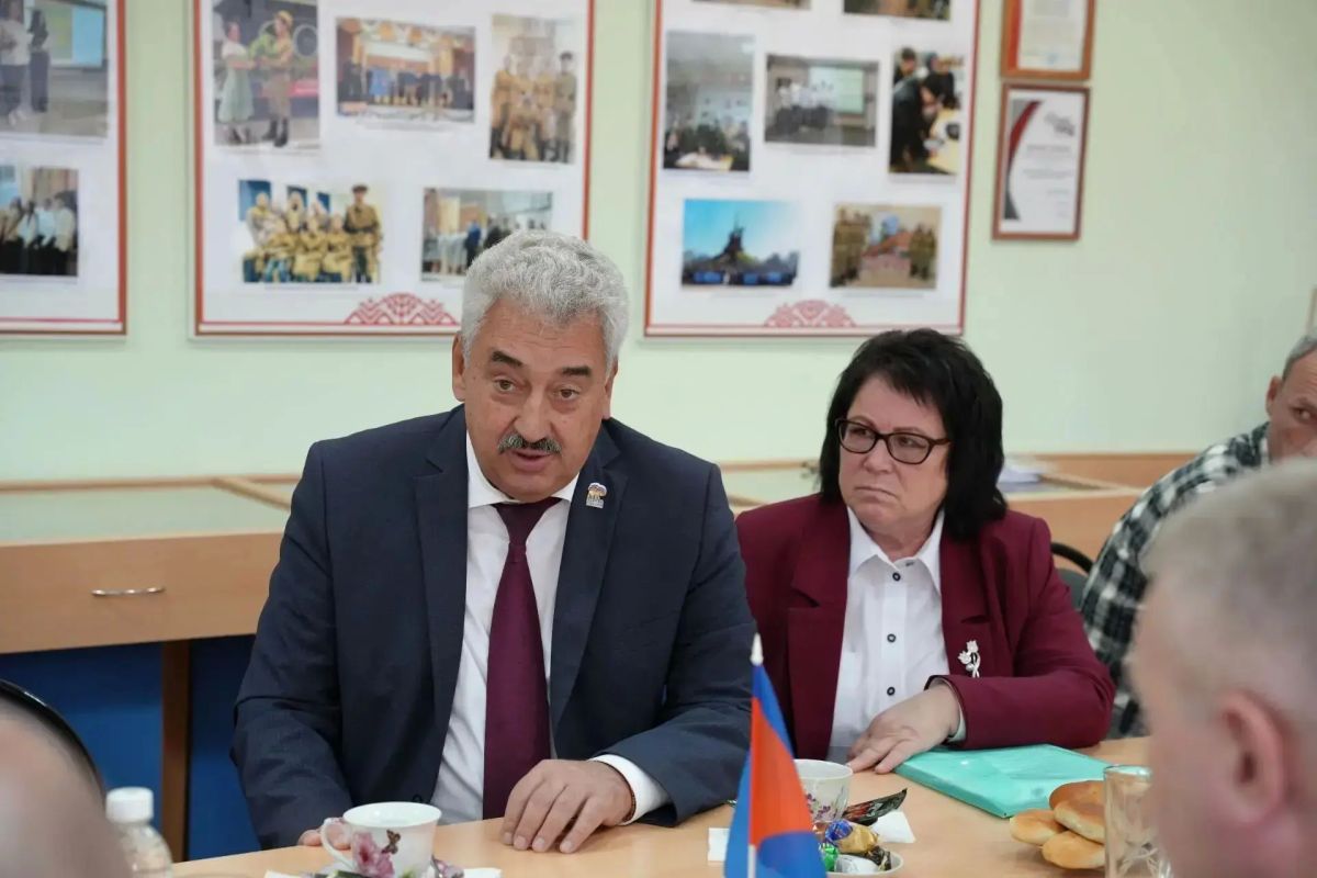 Леонид Черкесов: В Алатыре одна из площадок «Открытого разговора» была посвящена теме «Участники СВО и волонтёры» Леонид Черкесов: В Алатыре одна из площадок «Открытого разговора» была посвящена теме «Участники СВО и волонтёры»