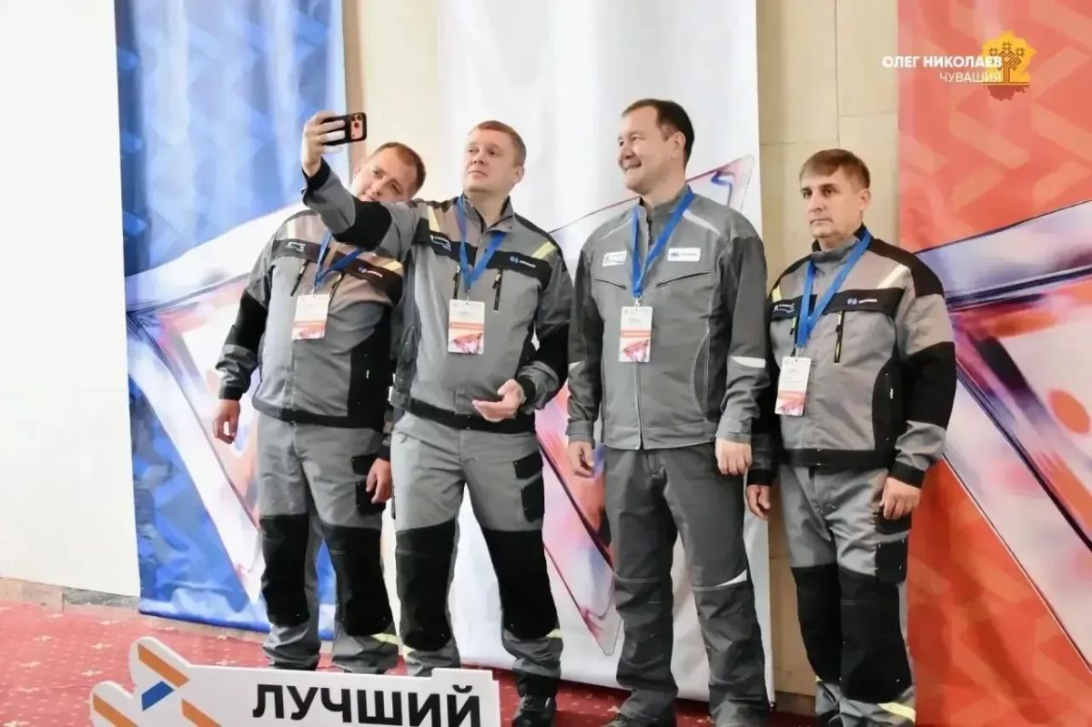 Пока мы тут с вами обновляем софт и листаем ленту - в Чувашии запускают железо посерьёзнее любого сетапа Пока мы тут с вами обновляем софт и листаем ленту - в Чувашии запускают железо посерьёзнее любого сетапа
