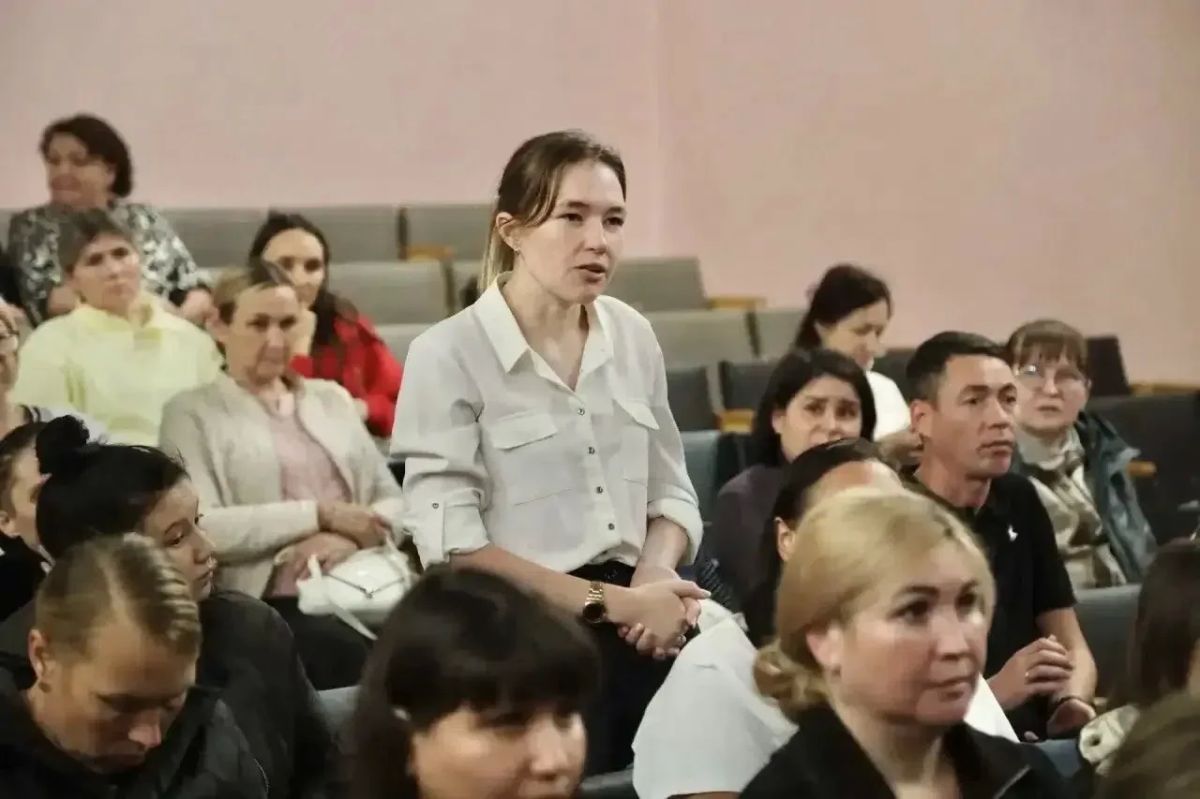 Дмитрий Захаров:. Встретился с родителями учеников школы № 19 в Чебоксарах Дмитрий Захаров:. Встретился с родителями учеников школы № 19 в Чебоксарах