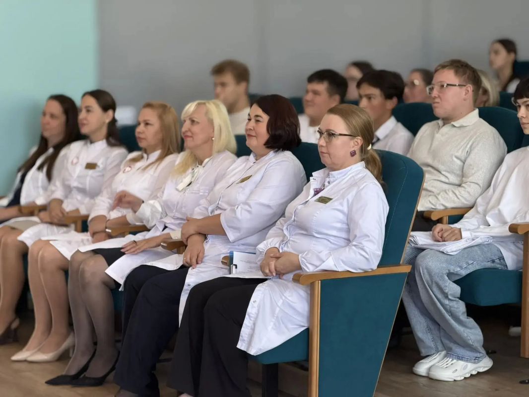 «Открытый разговор»: Лариса Тарасова обсудила роль наставничества в здравоохранении с преподавателями и студентами Чебоксарского медколледжа «Открытый разговор»: Лариса Тарасова обсудила роль наставничества в здравоохранении с преподавателями и студентами Чебоксарского медколледжа