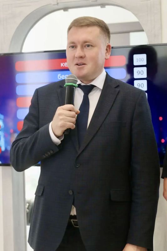«Ваш труд — это настоящее призвание»: Владимир Михайлов поздравил работников лесного хозяйства «Ваш труд — это настоящее призвание»: Владимир Михайлов поздравил работников лесного хозяйства