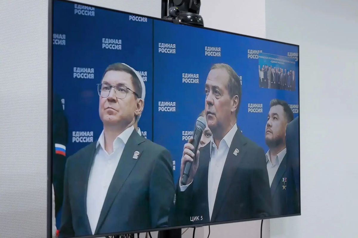 Сергей Артамонов: явка в Чувашии превысила 57%, кандидаты от «Единой России» показали хорошие результаты Сергей Артамонов: явка в Чувашии превысила 57%, кандидаты от «Единой России» показали хорошие результаты