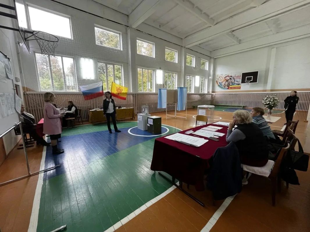 Общественники Ядринского округа подвели итоги второго дня голосования Общественники Ядринского округа подвели итоги второго дня голосования