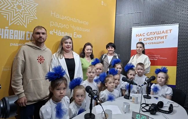 Воспитанники детского сада № 52 «Солнечная Полянка» города Чебоксары приняли участие в республиканском проекте «Профессионалитет – детский сад» Воспитанники детского сада № 52 «Солнечная Полянка» города Чебоксары приняли участие в республиканском проекте «Профессионалитет – детский сад»
