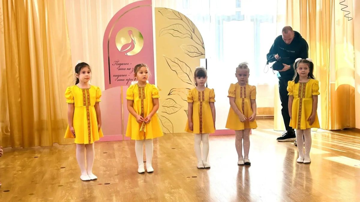 «Лучики добра» и слова благодарности: в Чебоксарах поздравляют дошкольных работников «Лучики добра» и слова благодарности: в Чебоксарах поздравляют дошкольных работников